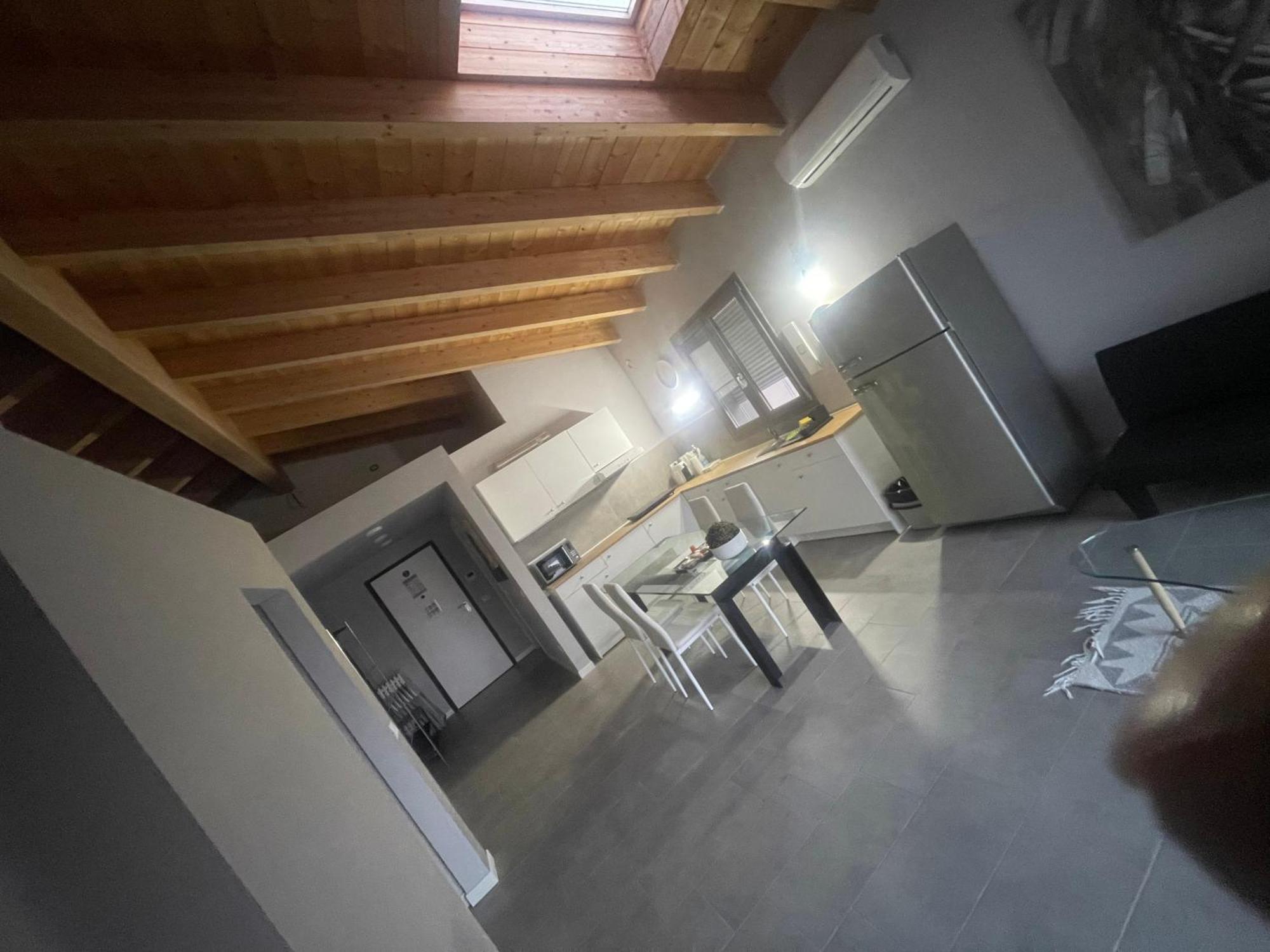 Polly House Lägenhet Lodi Exteriör bild